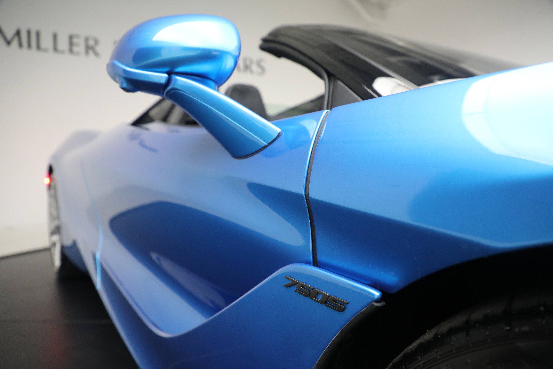 Used 2025 McLaren 750S Spider RWD image 43