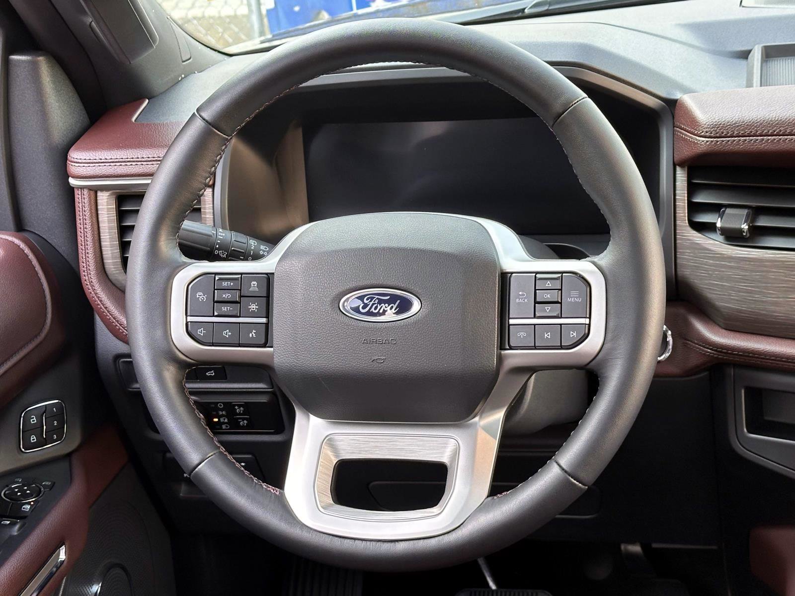 Used 2024 Ford Expedition Limited image 18