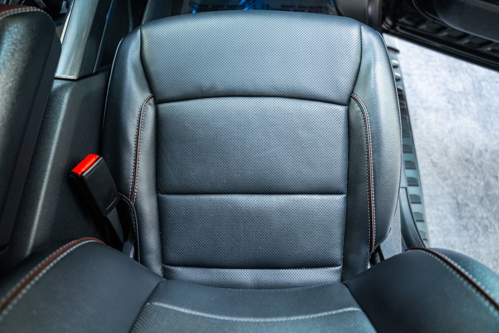 Certified 2023 Ford F150 Lariat w/ Equipment Group 502A High image 39