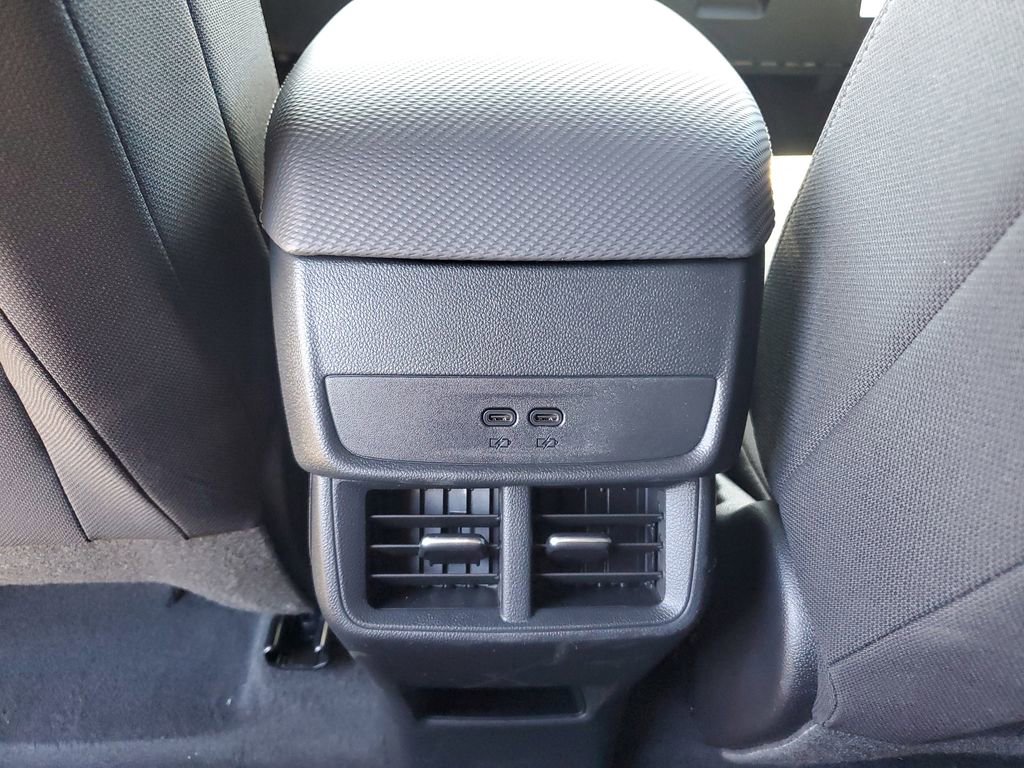 New 2026 Chevrolet Equinox LT w/ Safety and Technology Package FWD image 12