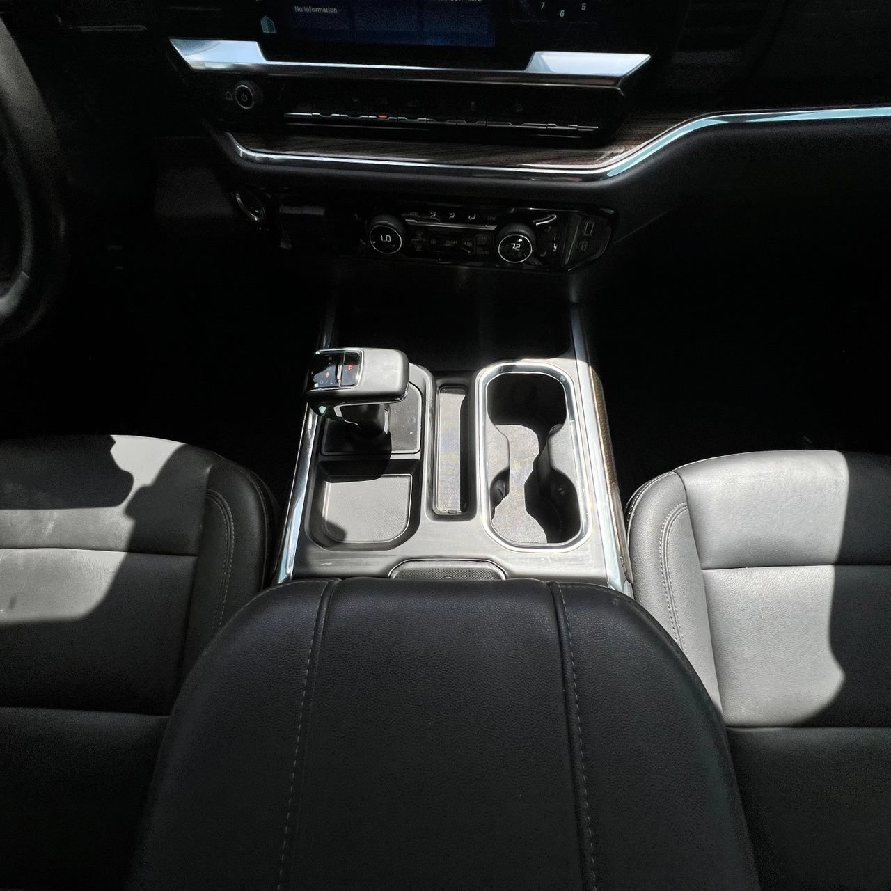 Certified 2024 Chevrolet Silverado 1500 LT Trail Boss w/ Convenience Package II AWD/4WD image 18