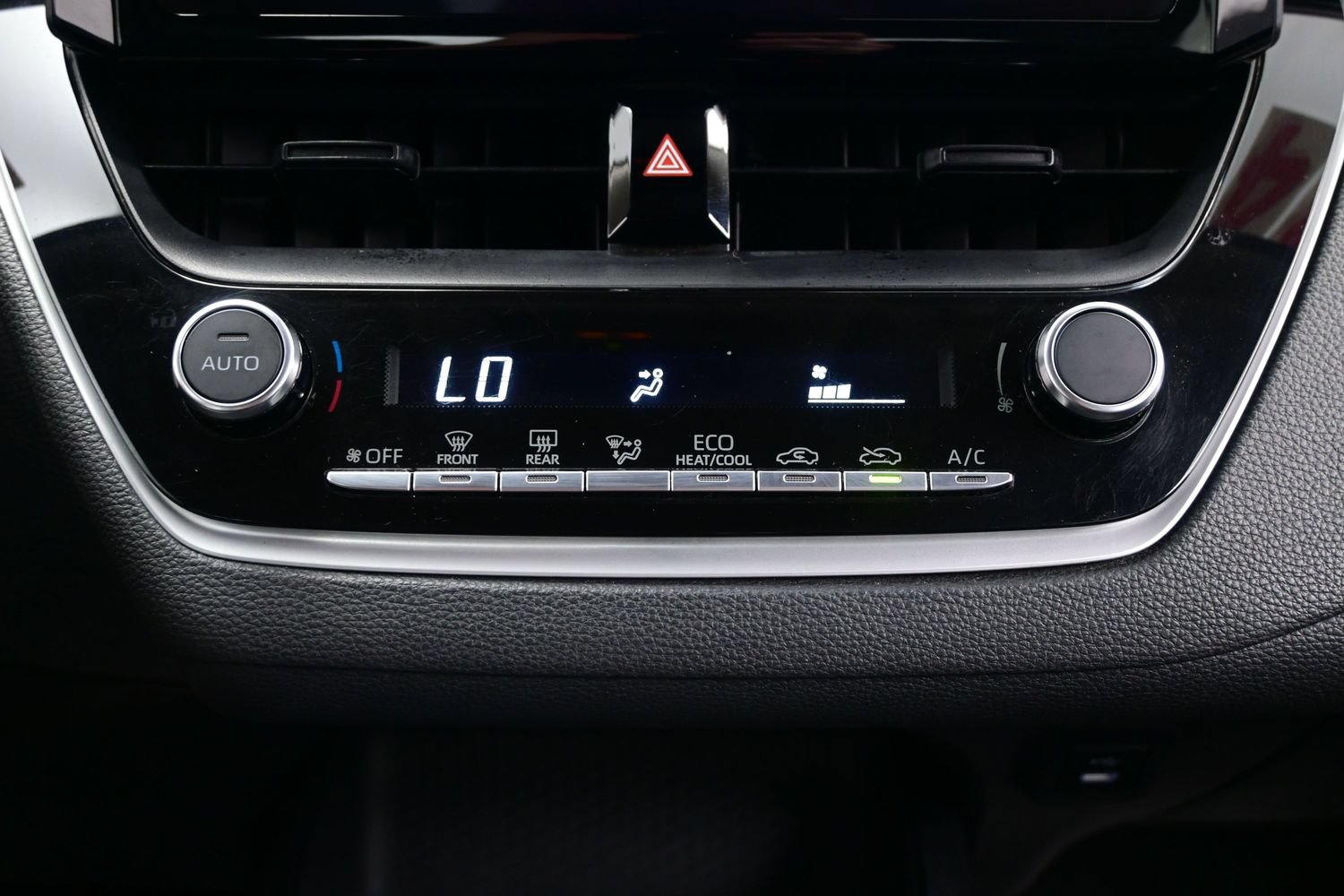 Used 2024 Toyota Corolla LE FWD image 19
