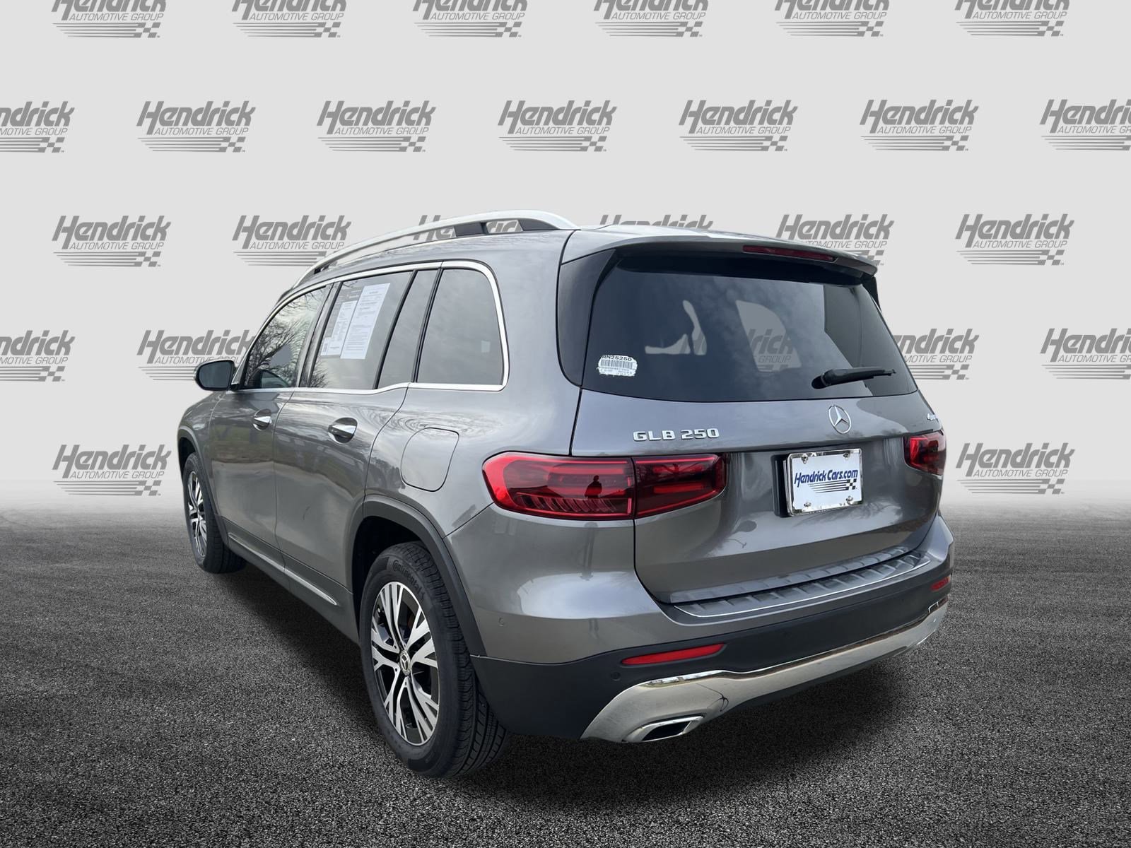 Used 2024 Mercedes-Benz GLB 250 4MATIC image 7