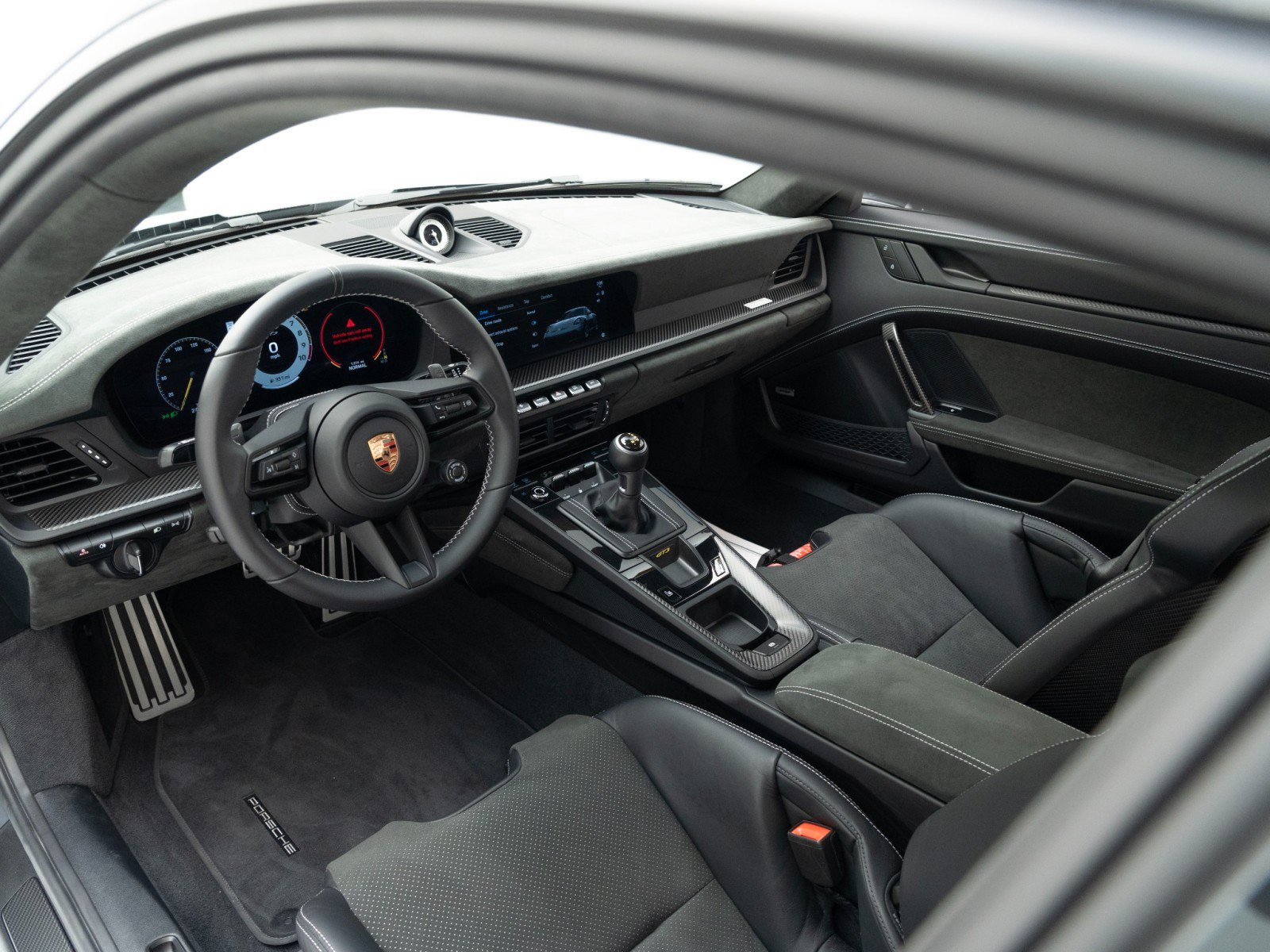 Certified 2026 Porsche 911 GT3 RWD image 4