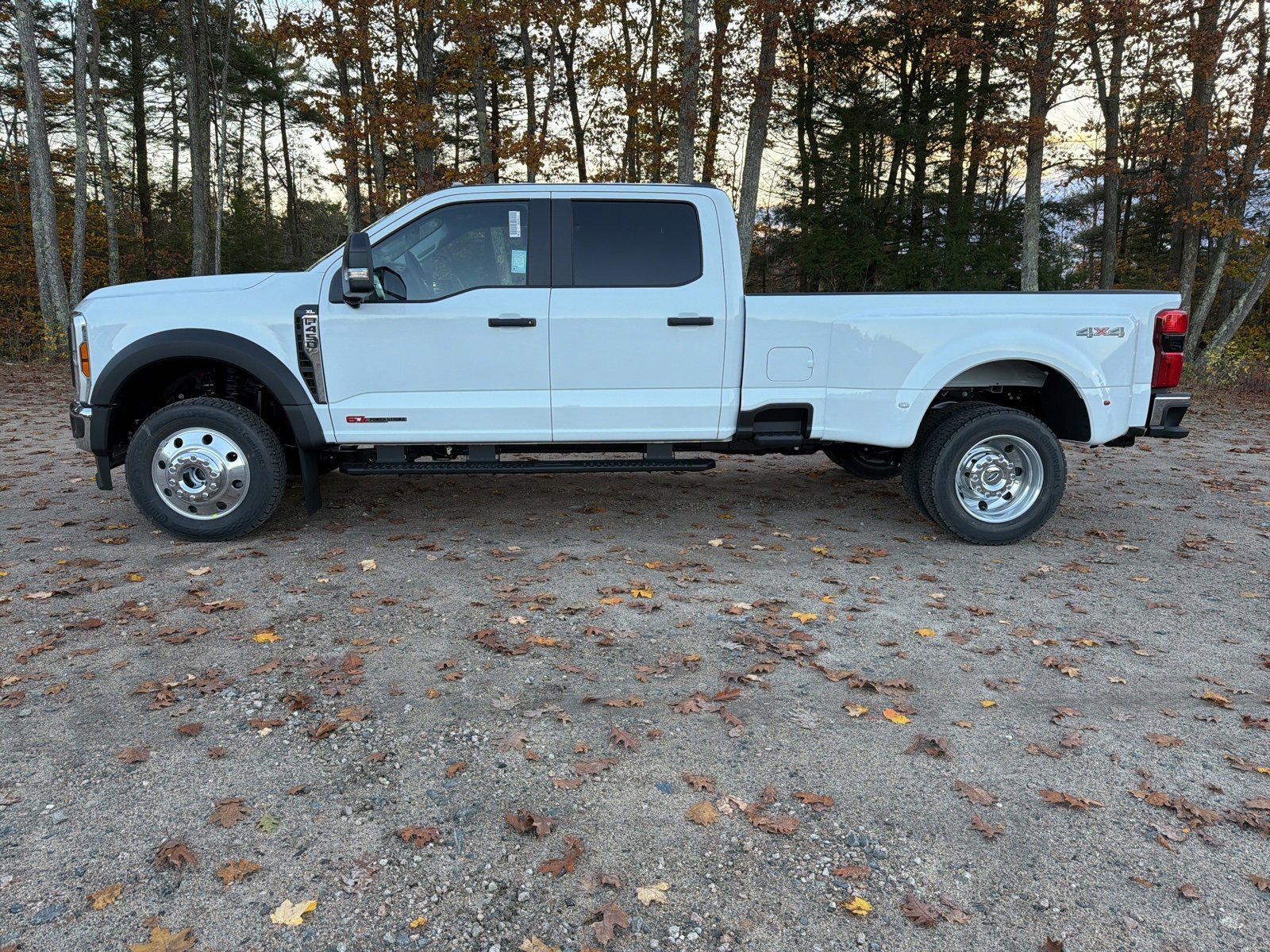 New 2026 Ford F450 4x4 Crew Cab Super Duty image 4
