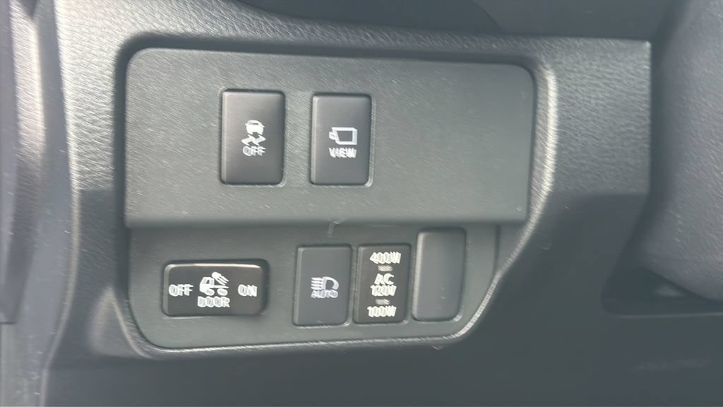 Used 2023 Toyota Tacoma TRD Off-Road w/ Advanced Technology Package AWD/4WD image 30