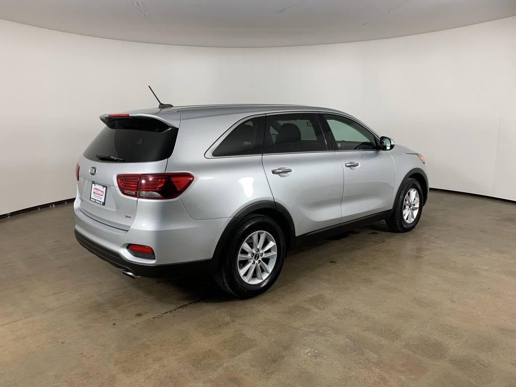 Used 2019 Kia Sorento L image 8