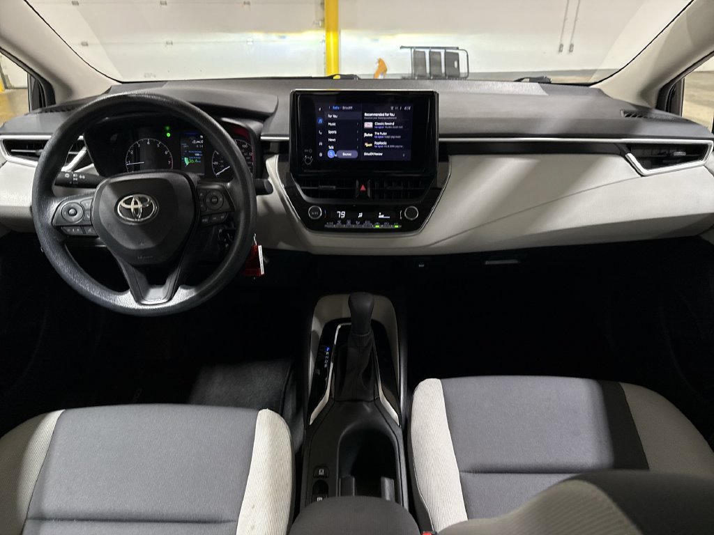 Used 2023 Toyota Corolla LE w/ Carpet Mat Package (TMS) FWD image 10
