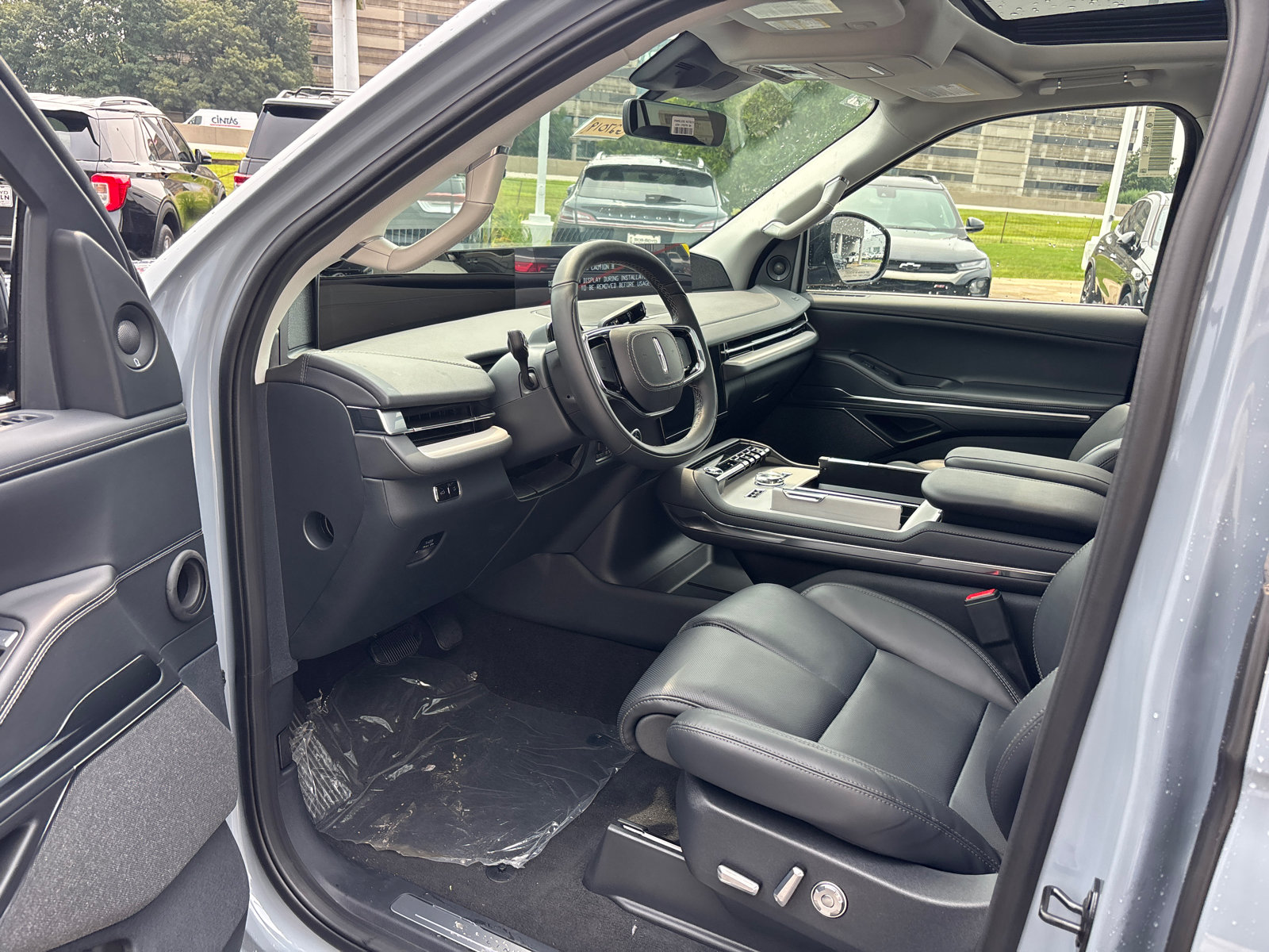 New 2027 Lincoln Navigator Reserve AWD/4WD image 24