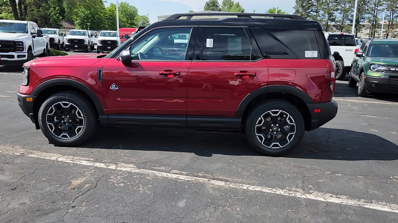 New 2025 Ford Bronco Sport Outer Banks image 3
