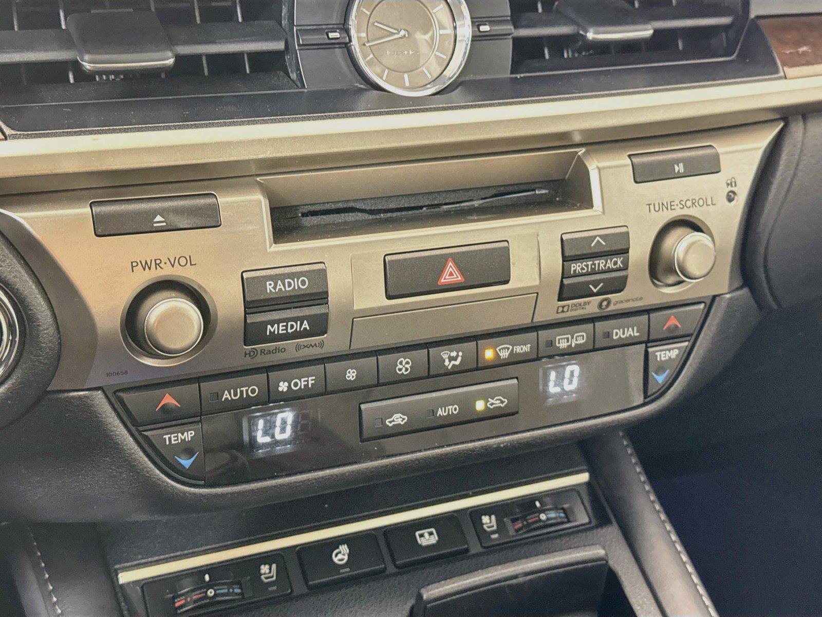 Used 2017 Lexus ES 350 w/ Luxury Package FWD image 26