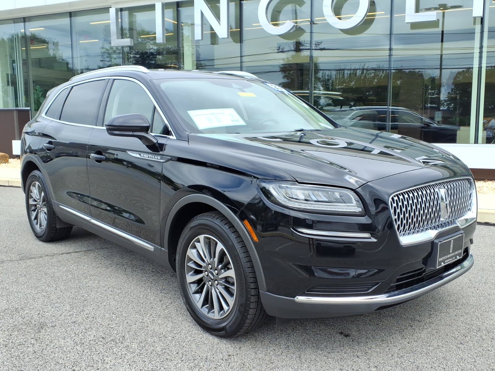 Certified 2023 Lincoln Nautilus FWD w/ Premium Package image 1