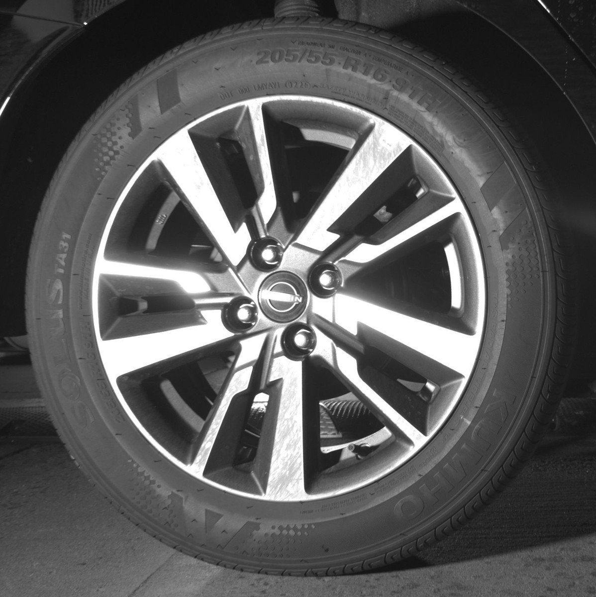 Used 2025 Nissan Versa SV image 15