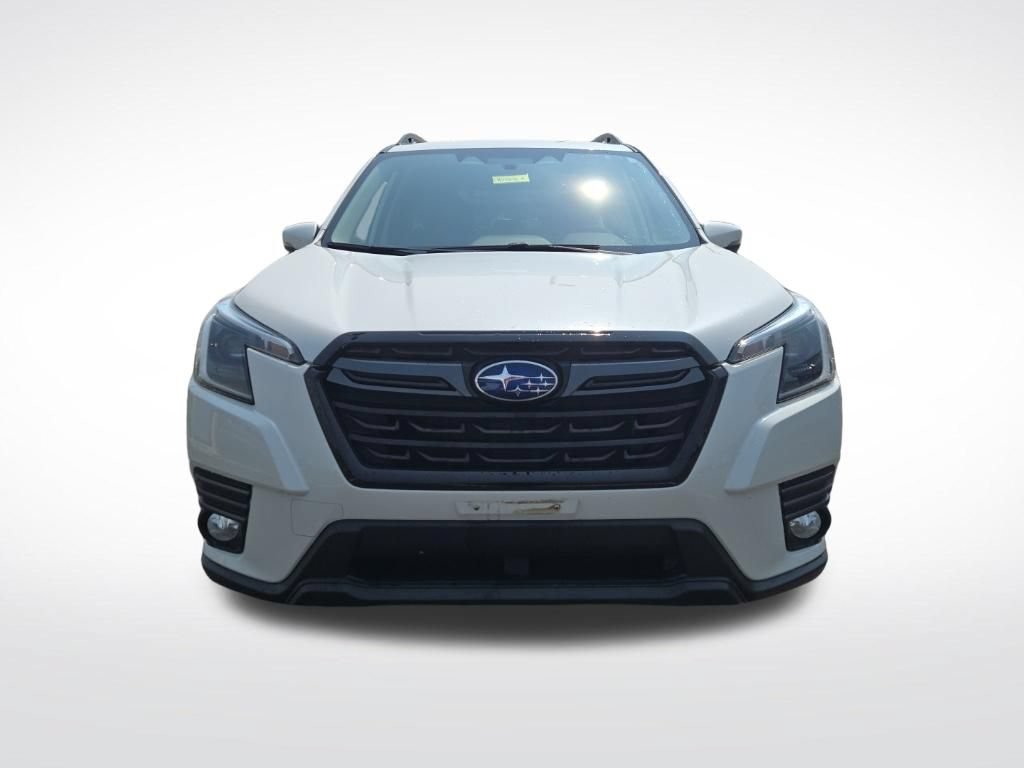 Used 2022 Subaru Forester Limited AWD/4WD image 9
