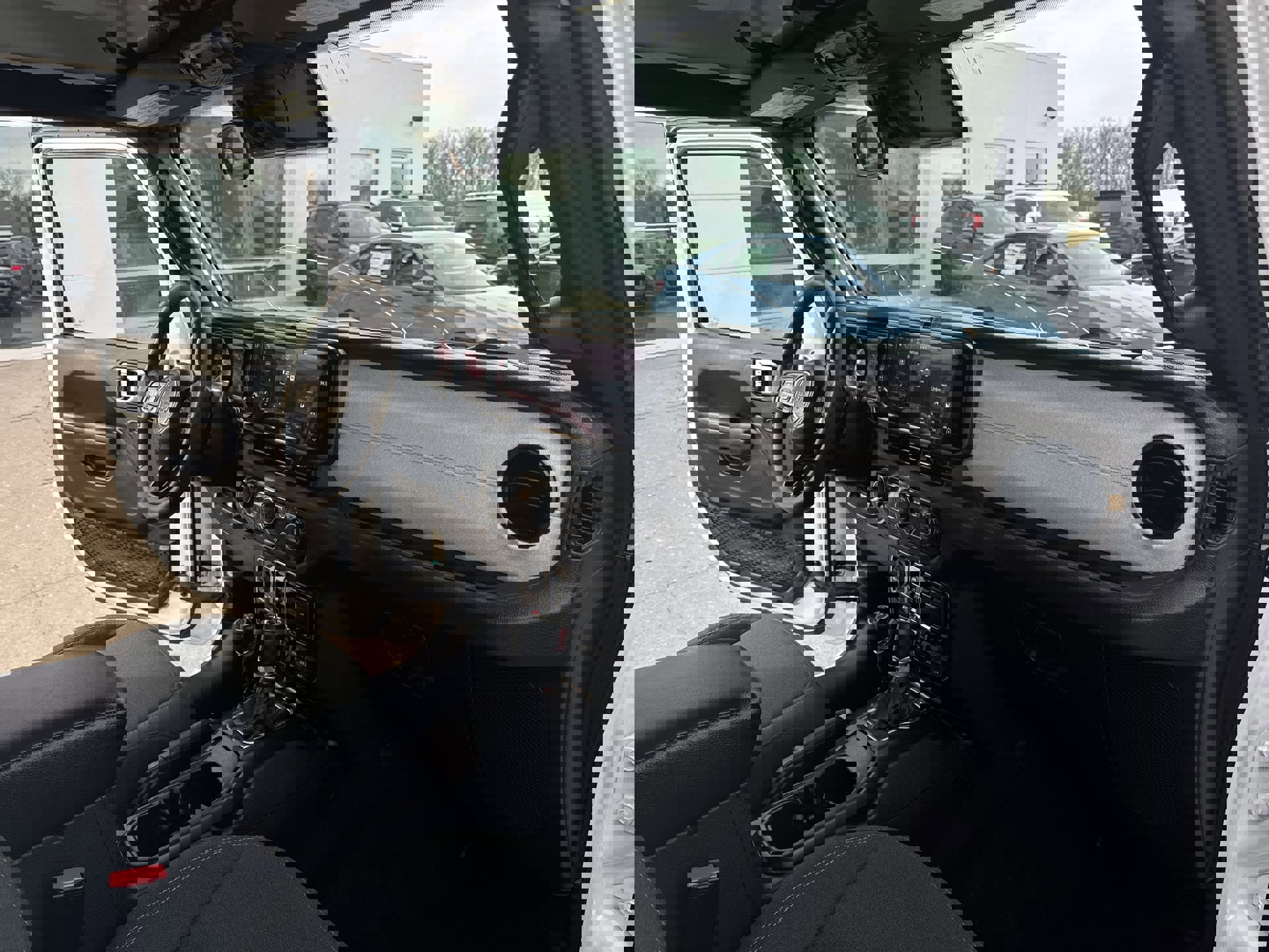 Used 2024 Jeep Wrangler Unlimited Sport image 30