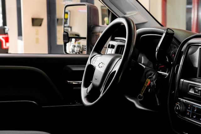 Used 2019 Chevrolet Silverado 2500 W/T AWD/4WD image 15