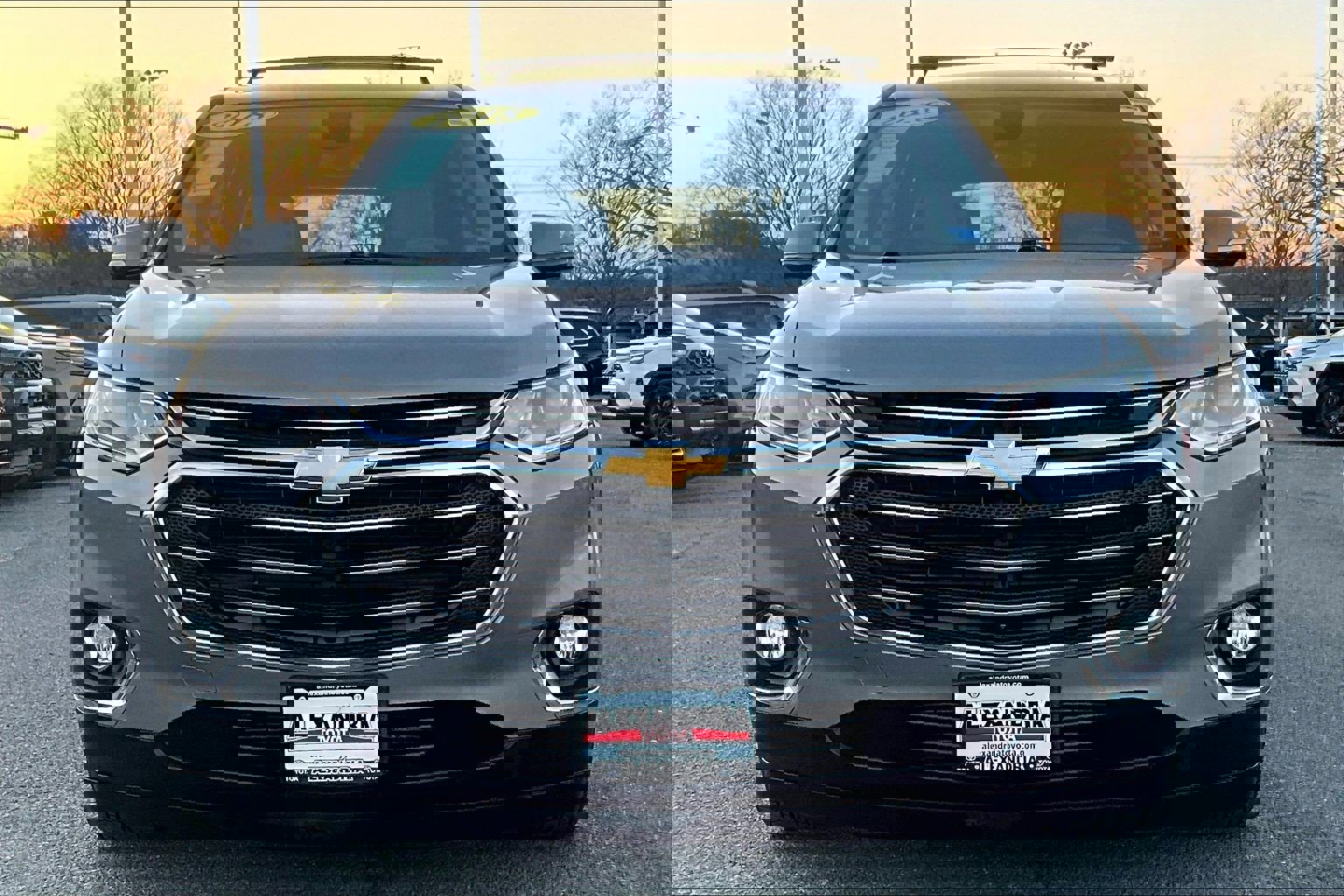 Used 2018 Chevrolet Traverse LT image 3