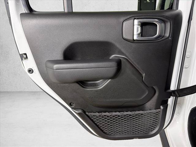 Used 2023 Jeep Gladiator Rubicon w/ LED Lighting Group AWD/4WD image 22