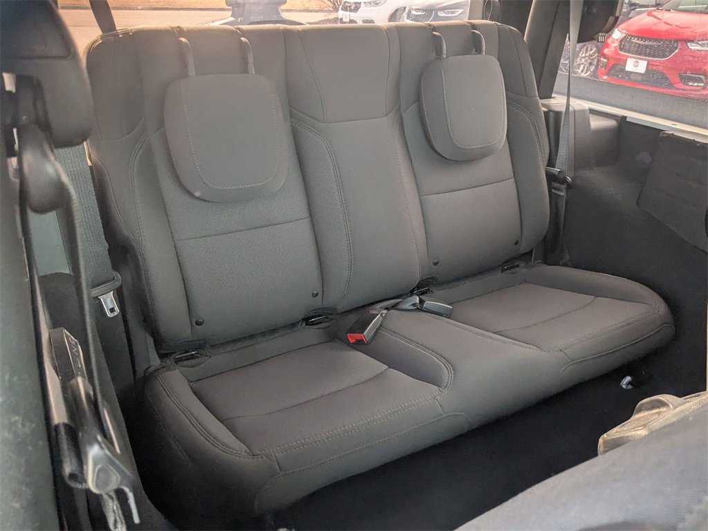 Used 2022 Jeep Wrangler Sport image 27