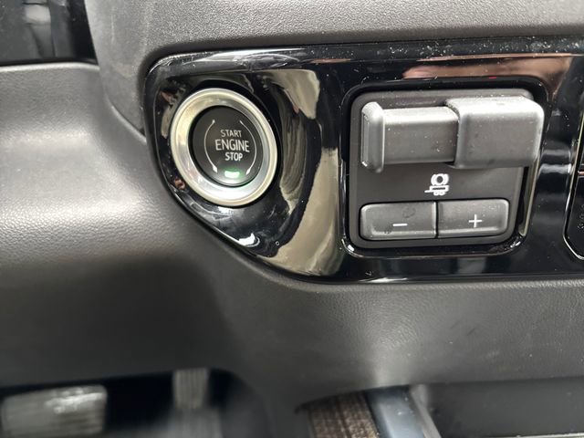 Used 2022 Chevrolet Silverado 1500 LT Trail Boss w/ LT Trail Boss Premium Package image 22