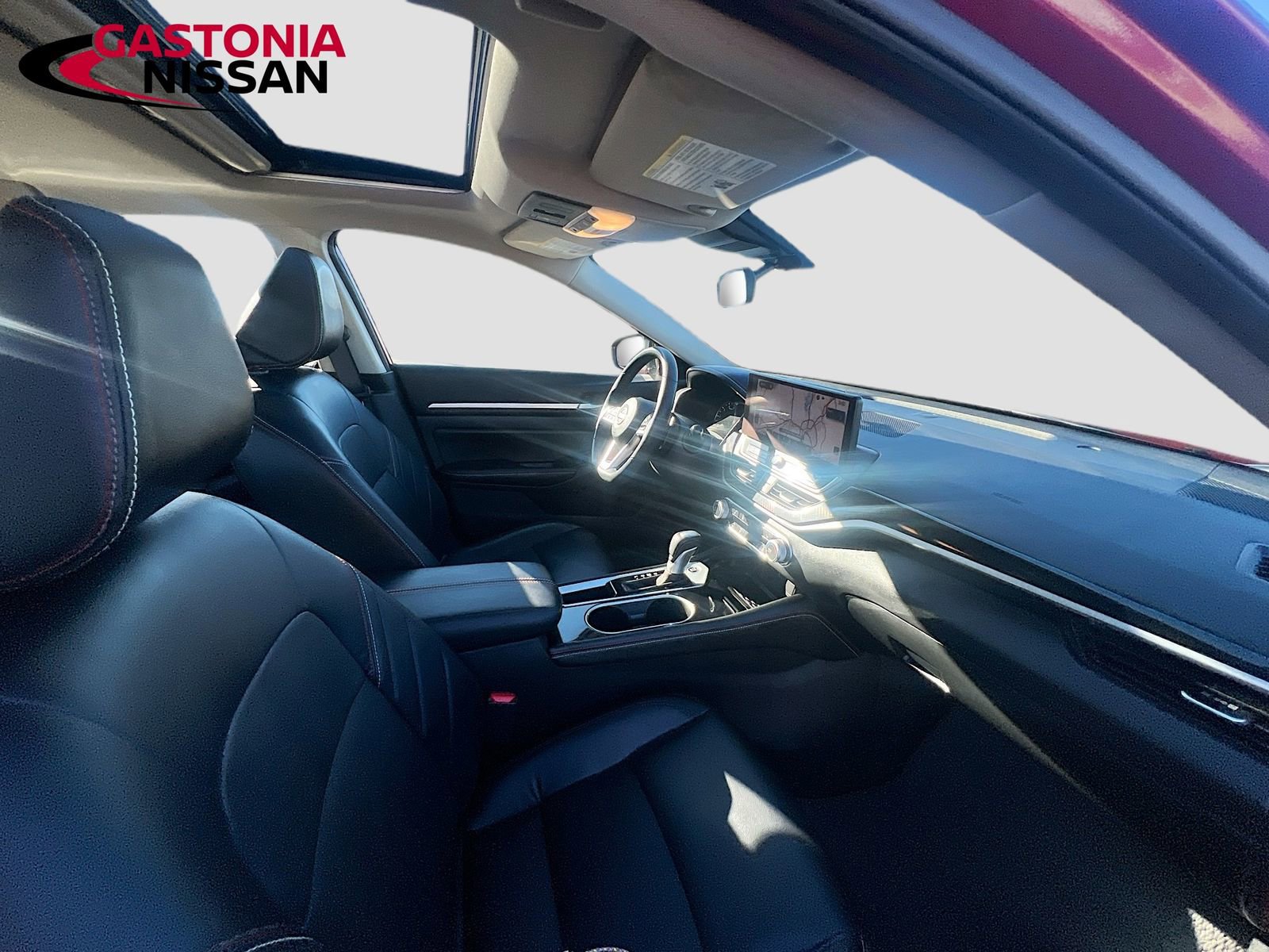 Used 2024 Nissan Altima 2.5 SR w/ SR Premium Package image 37