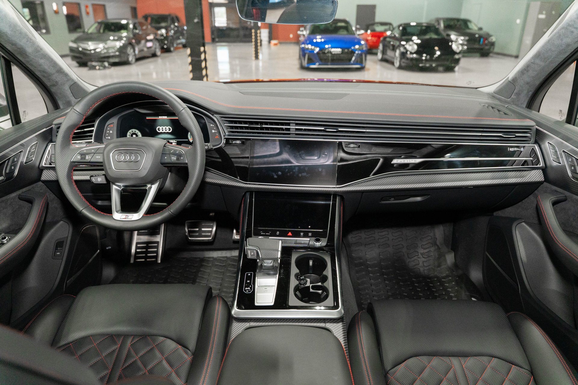 Used 2025 Audi SQ7 Prestige w/ Prestige Package AWD/4WD image 31