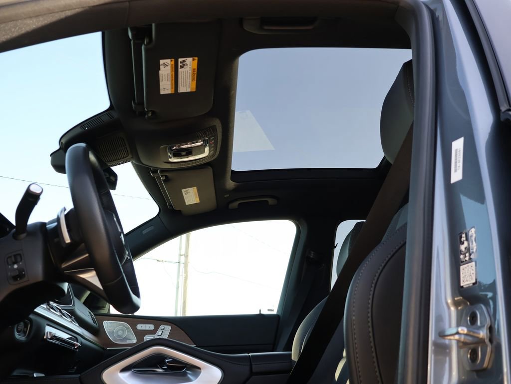 Used 2025 Mercedes-Benz GLS 450 4MATIC image 43