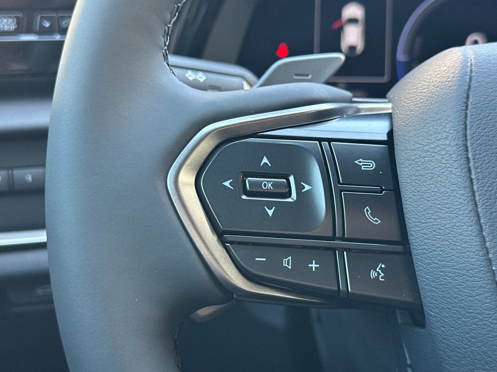 Used 2026 Lexus RZ 350e 2WD w/ Accessory Package (K3) image 28