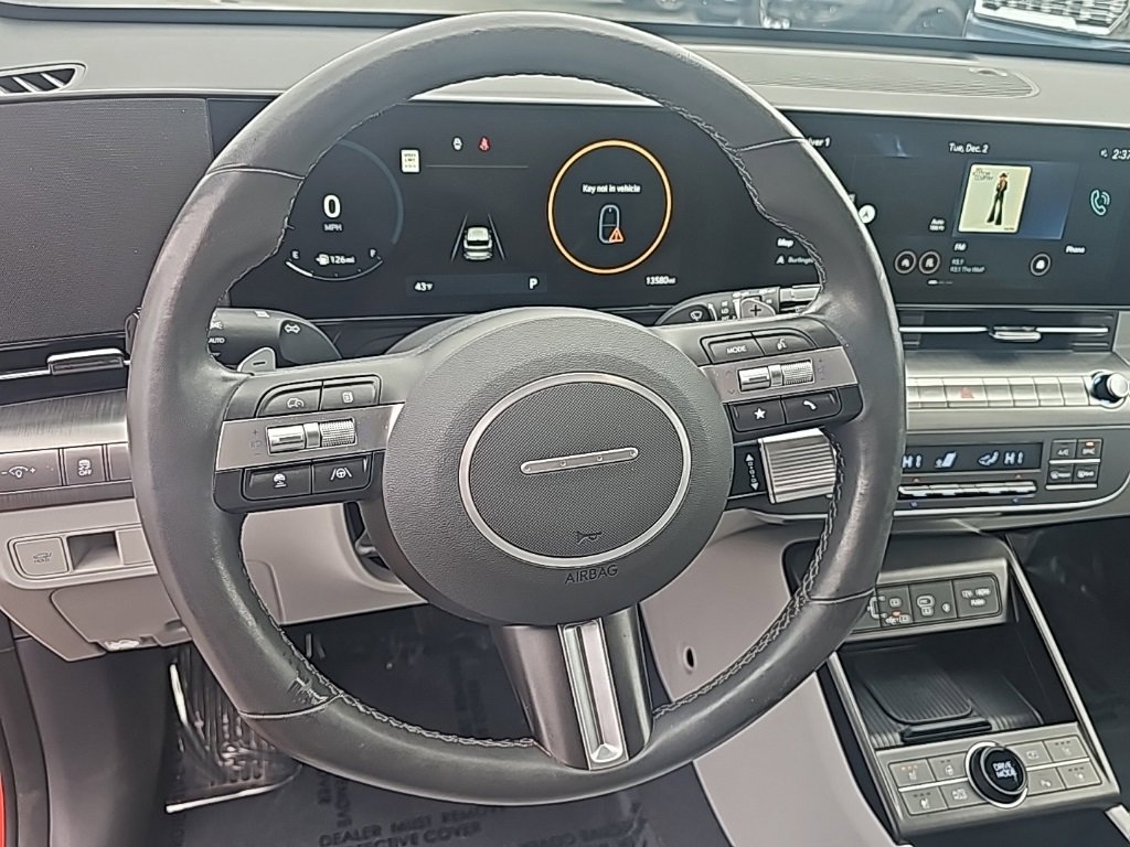 Used 2024 Hyundai Kona Limited image 17