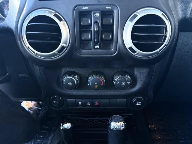 Used 2015 Jeep Wrangler Unlimited Sport AWD/4WD image 22