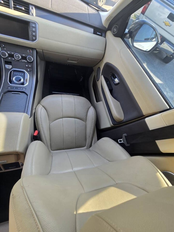 Used 2019 Land Rover Range Rover Evoque SE AWD/4WD image 28