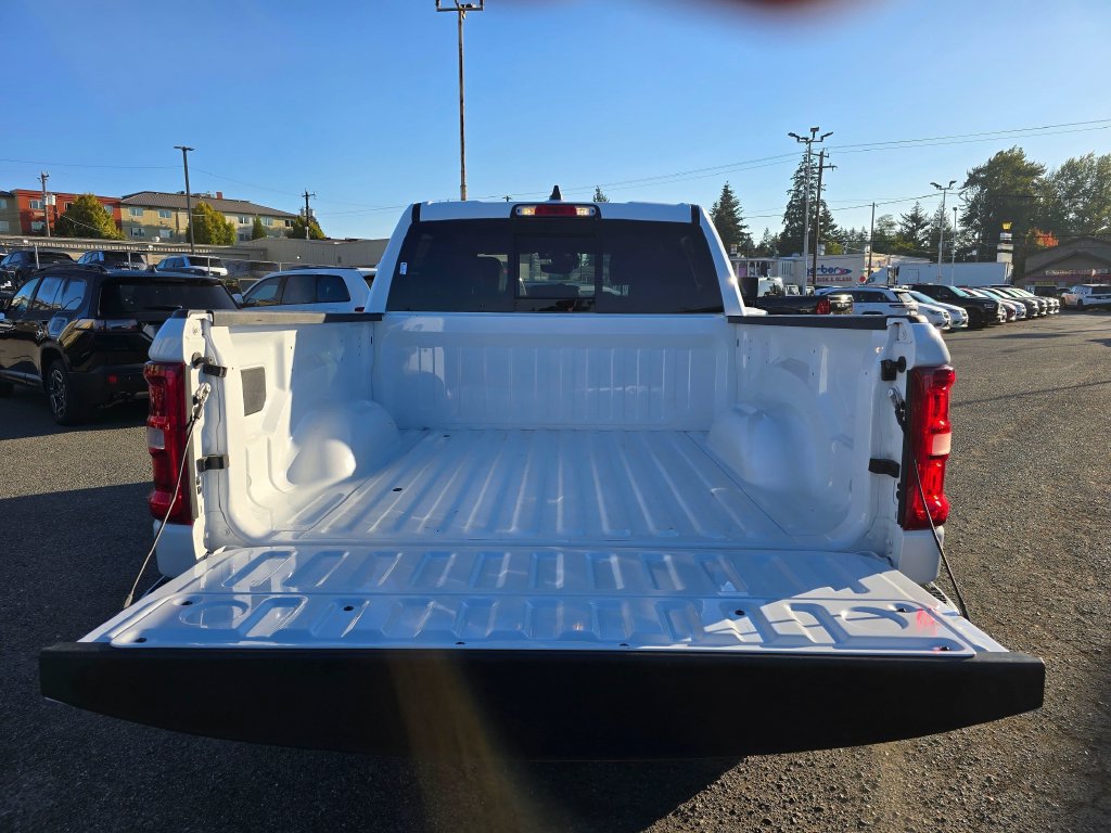 Used 2025 RAM 1500 Laramie w/ Sport Appearance Package AWD/4WD image 15