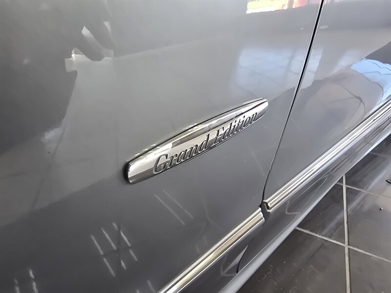 Used 2009 Mercedes-Benz CLK 350 Coupe image 21