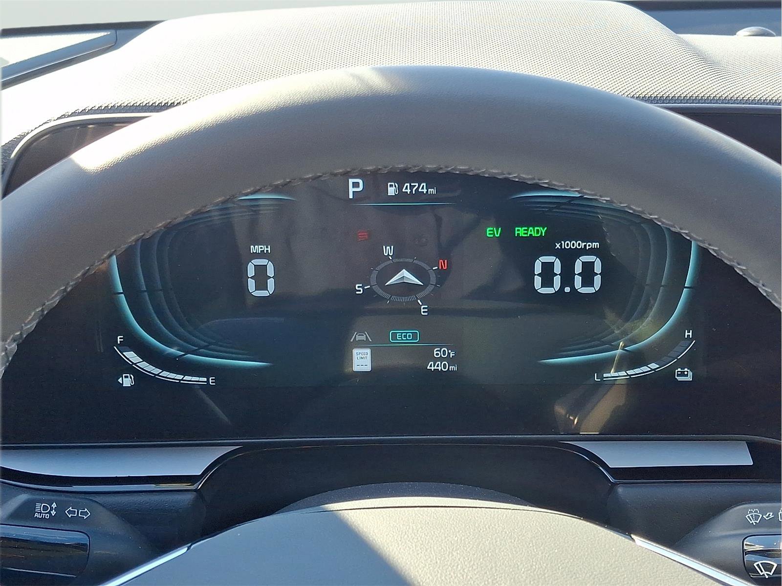 Used 2025 Kia Niro EX FWD image 13