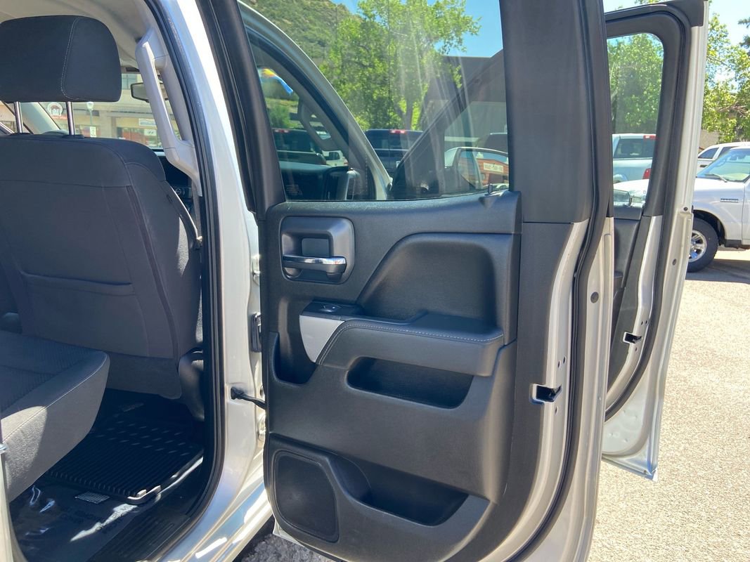 Used 2018 Chevrolet Silverado 1500 LT w/ All Star Edition AWD/4WD image 29
