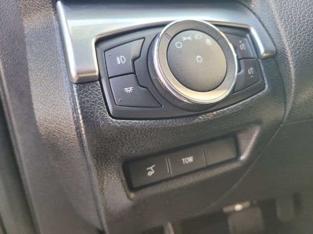 Used 2019 Ford Explorer Limited w/ Class III Trailer Tow Package FWD image 17