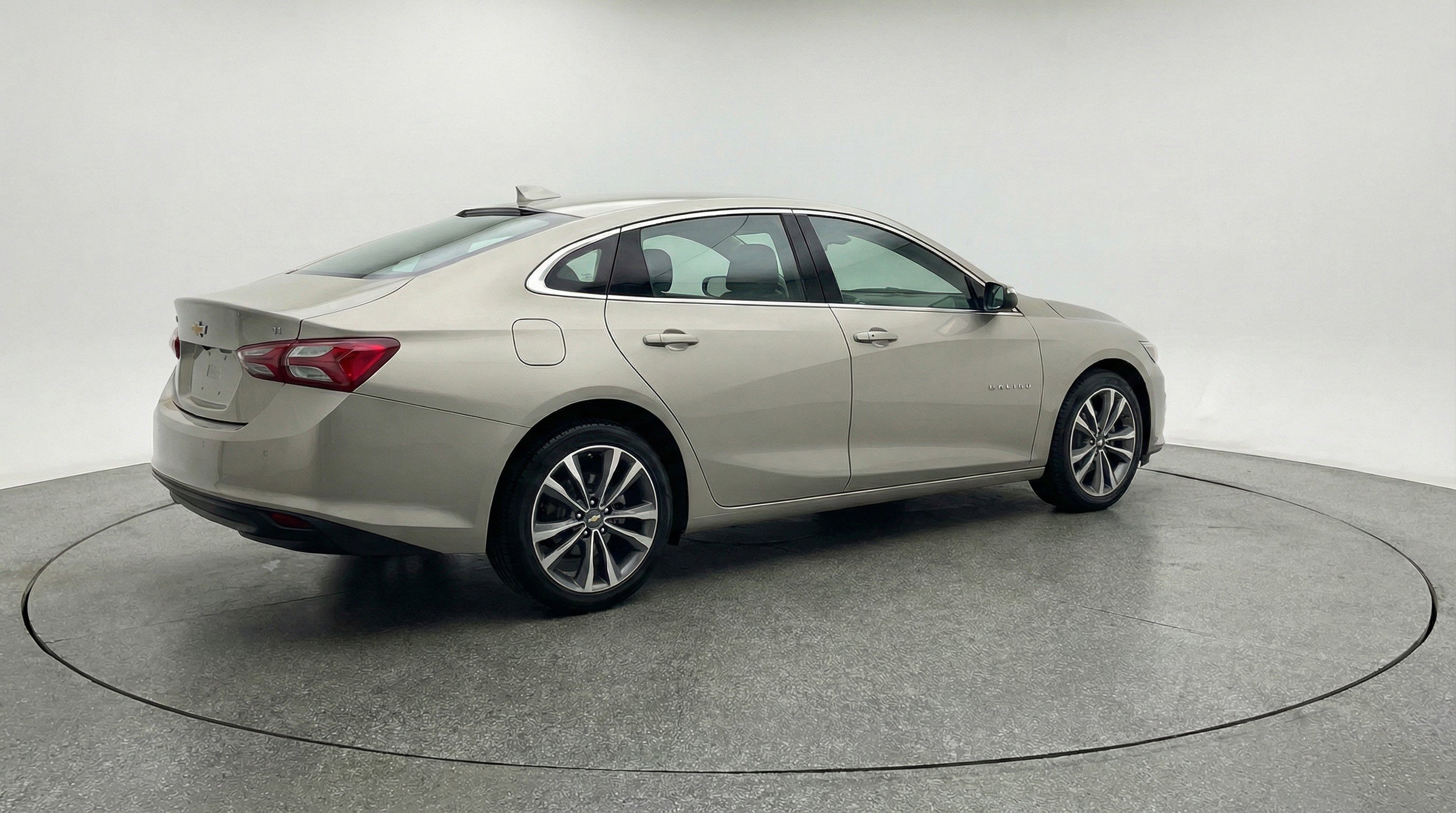 Used 2024 Chevrolet Malibu LT FWD image 9
