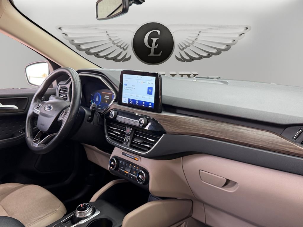 Used 2020 Ford Escape Titanium image 20