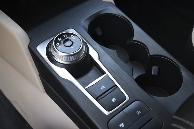 Used 2022 Ford Escape SE image 12