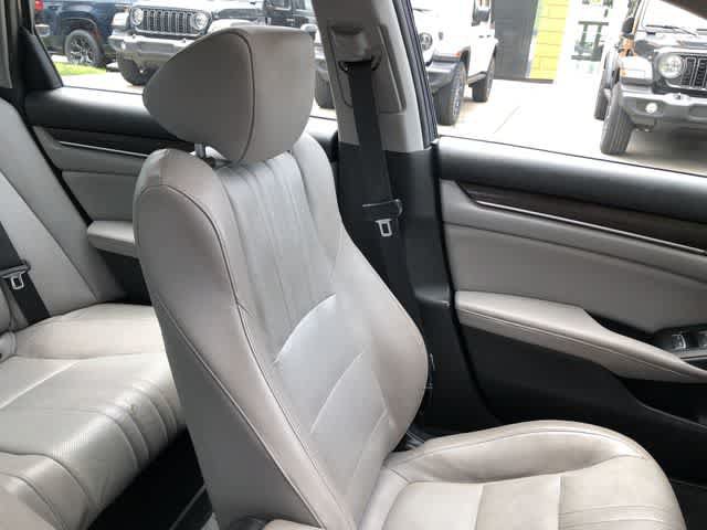 Used 2018 Honda Accord EX-L image 17