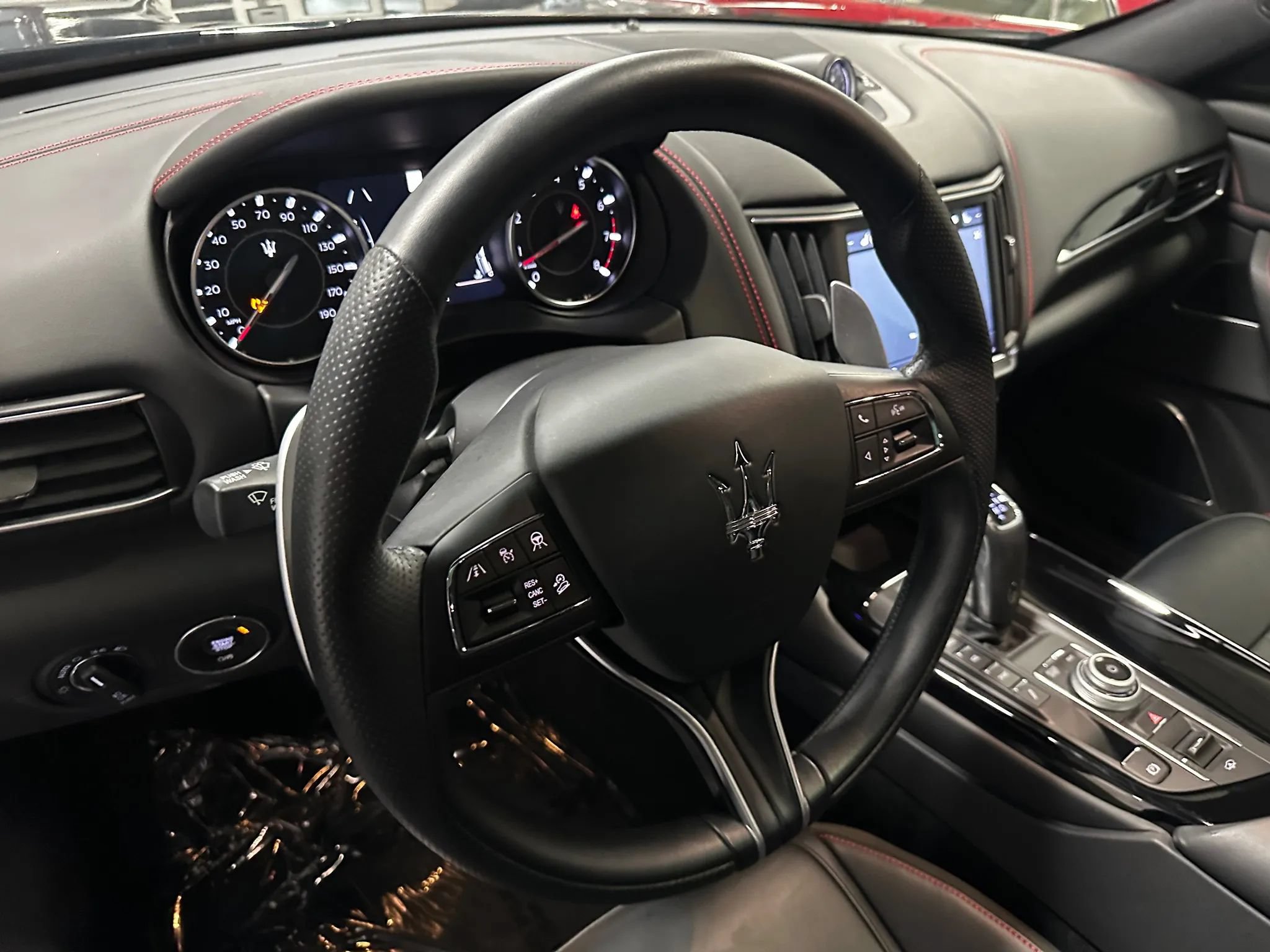 Used 2024 Maserati Levante GT Ultima AWD/4WD image 9
