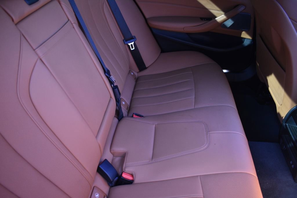 Used 2023 BMW 540i w/ M Sport Package RWD image 29