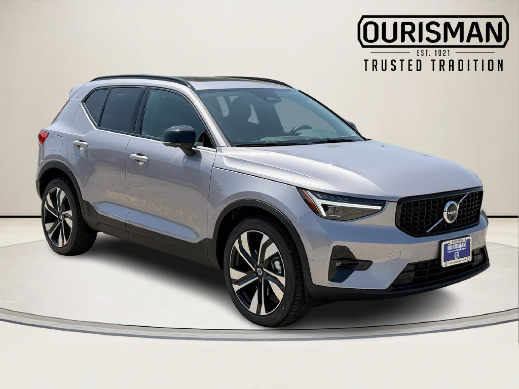 New 2026 Volvo XC40 B5 Plus w/ Climate Package