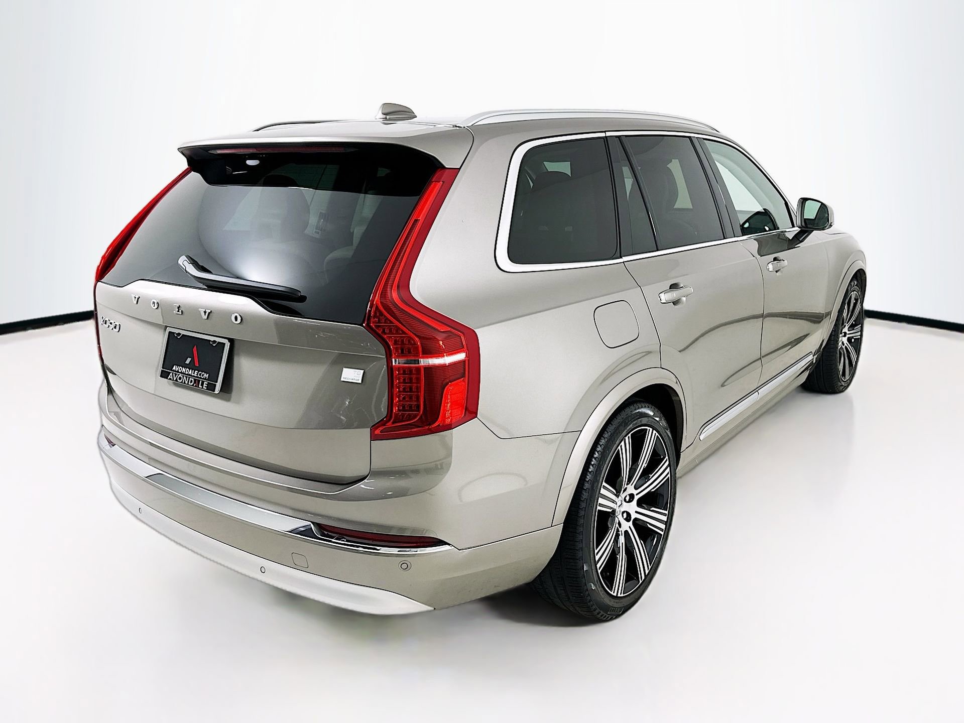 Used 2022 Volvo XC90 T8 Inscription w/ Advanced Package image 8