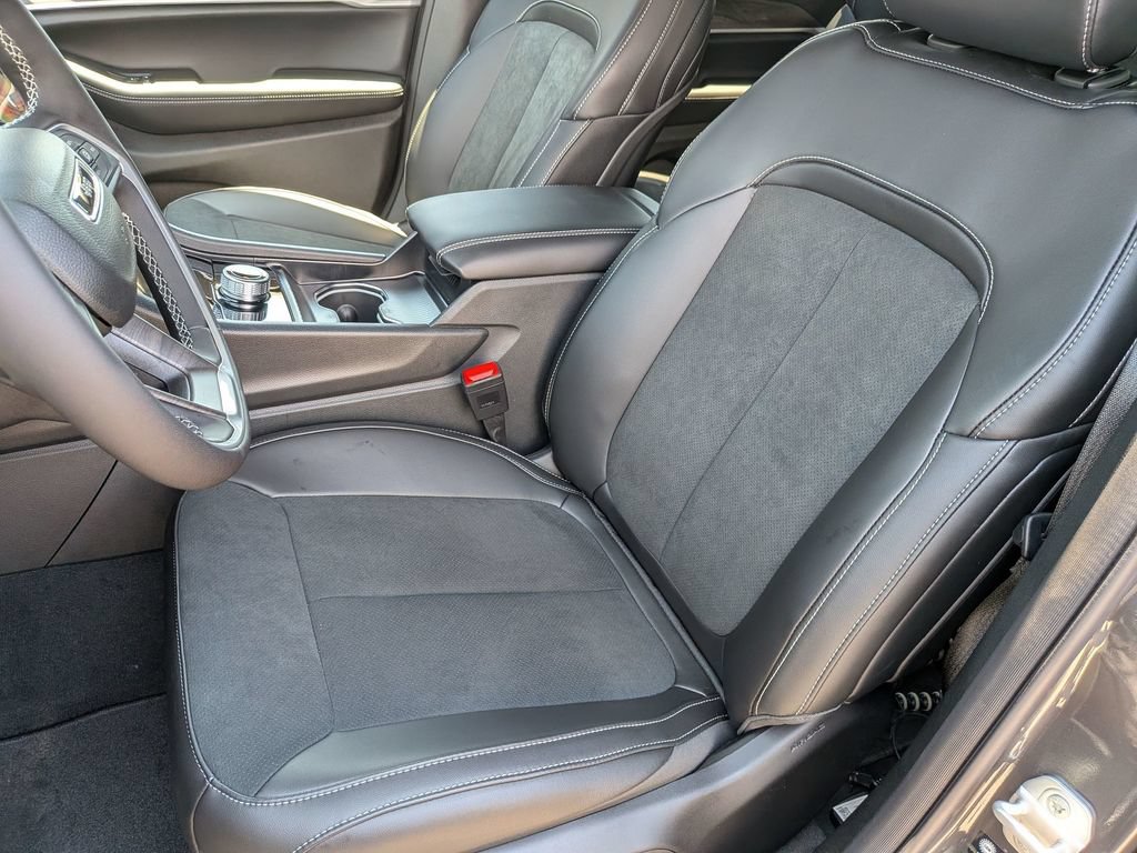 New 2026 Jeep Grand Cherokee L 2WD image 31