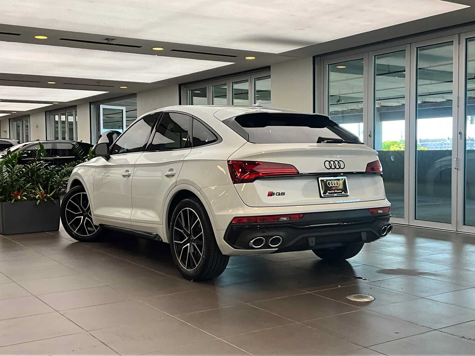 Used 2023 Audi SQ5 Premium Plus w/ Premium Plus Package AWD/4WD image 5