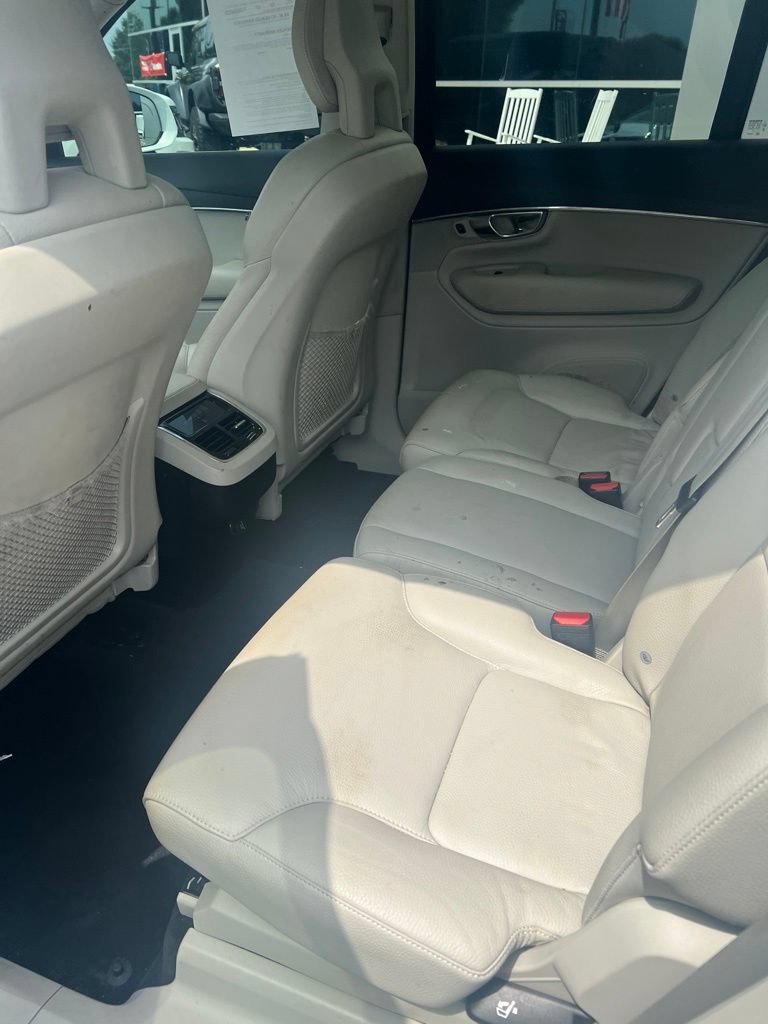 Used 2020 Volvo XC90 T5 Momentum w/ Protection Package Premier FWD image 15