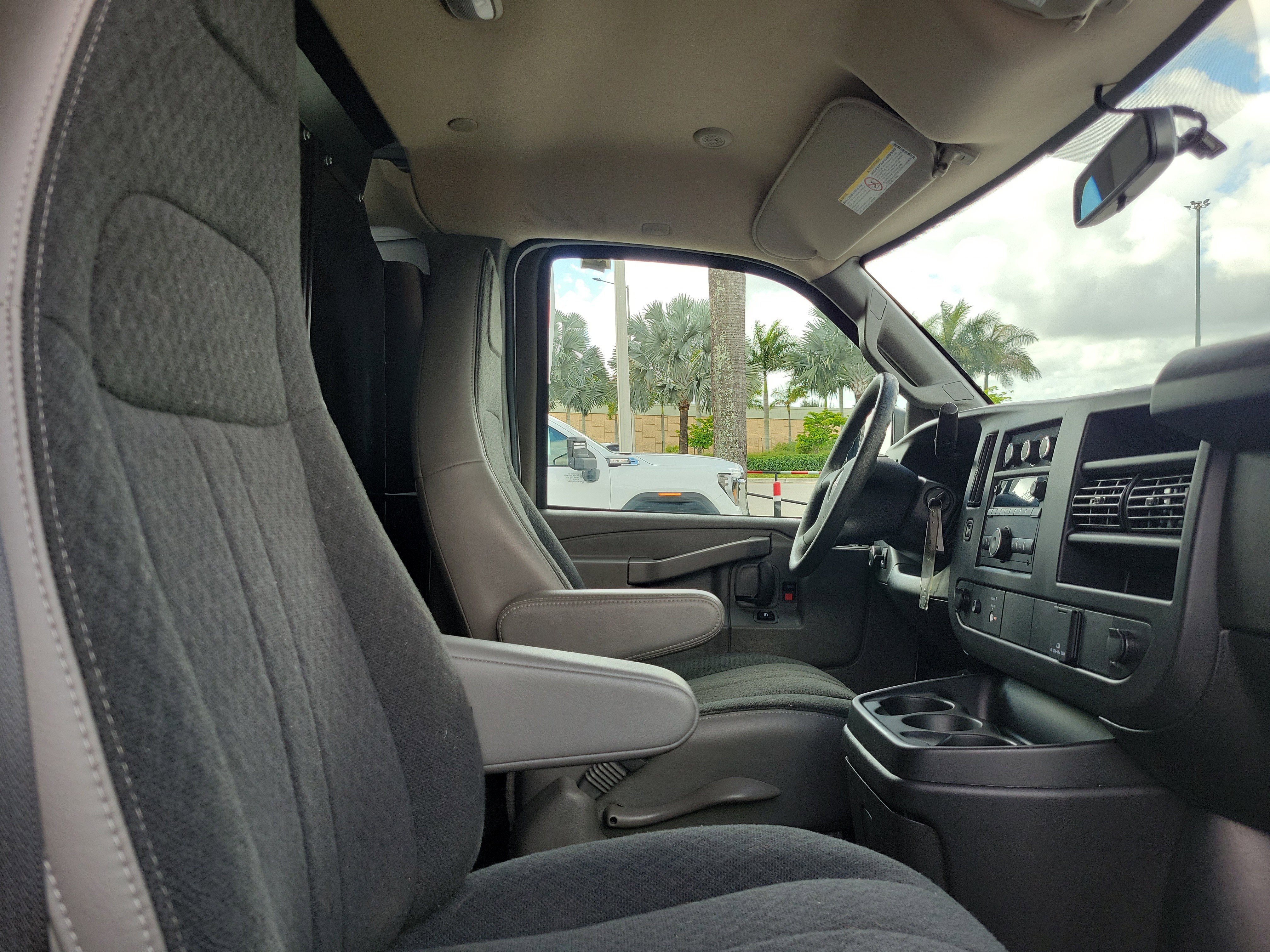 Used 2024 GMC Savana 2500 w/ Driver Convenience Package image 14