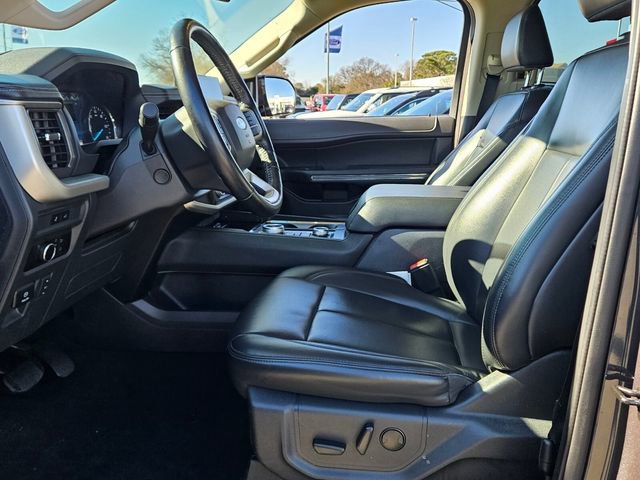 Used 2024 Ford Expedition Max XLT image 11