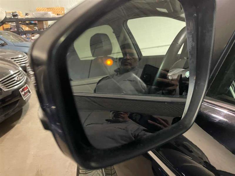 Used 2018 Land Rover Discovery Sport SE image 40